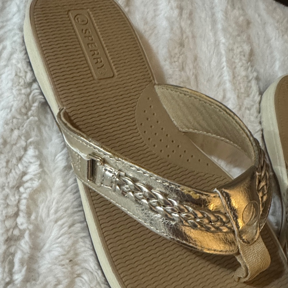 Sperry Women's Metallic Gold and Tan Sandals - Picture 7 of 7